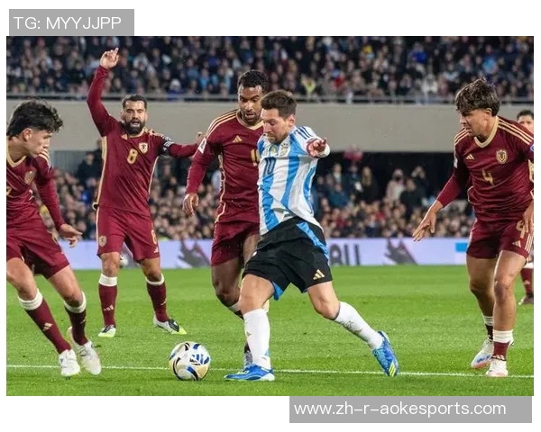 足球巨星挑战极限射门 技艺与力量的完美碰撞